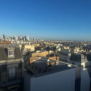Sous Les Toits De Trocadero Paris