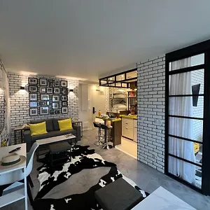Flandre Apartamento