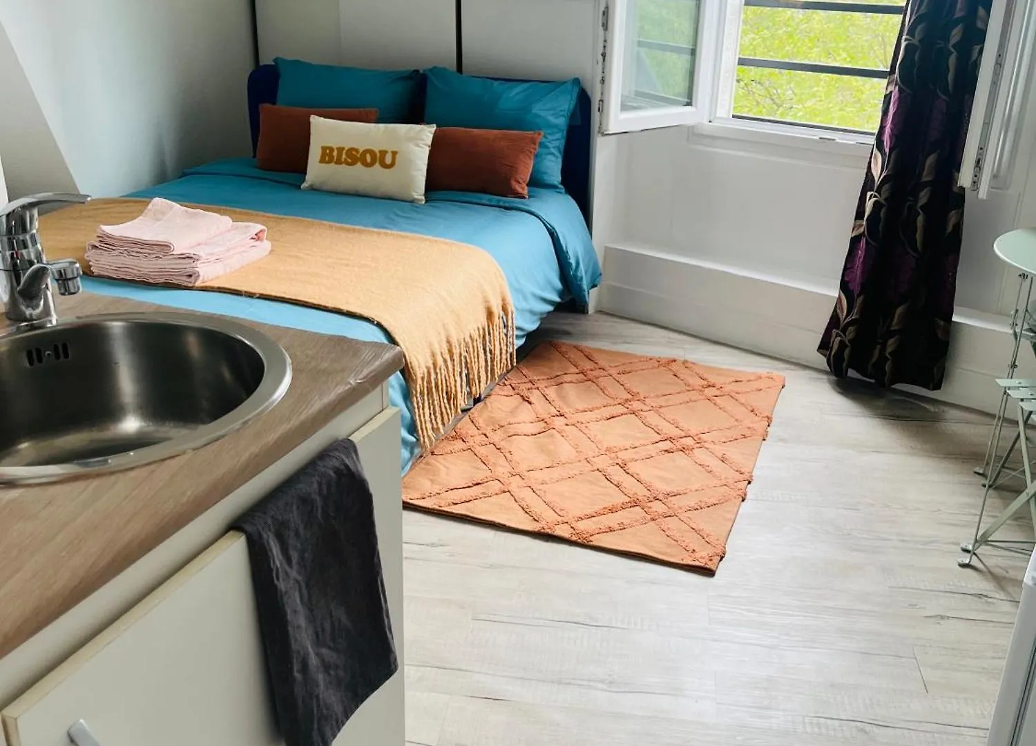 Homestay Place Equipe Au Coeur De Paris Avec Vue Sur L'Arc De Triomphe Et La Tour Eiffel France